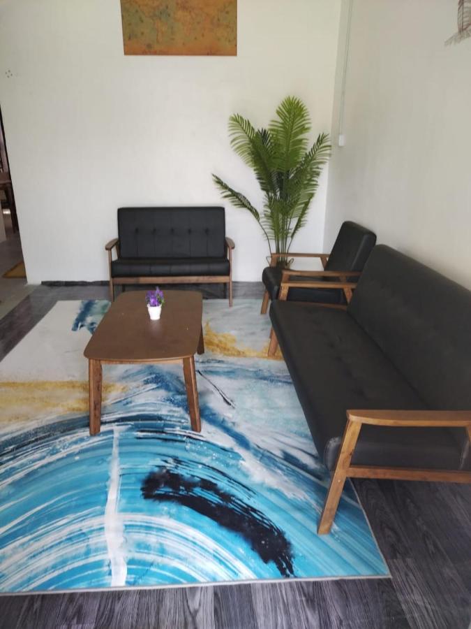 Homestay Embah Ros & Embah Lek Hutan Melintang Eksteriør bilde