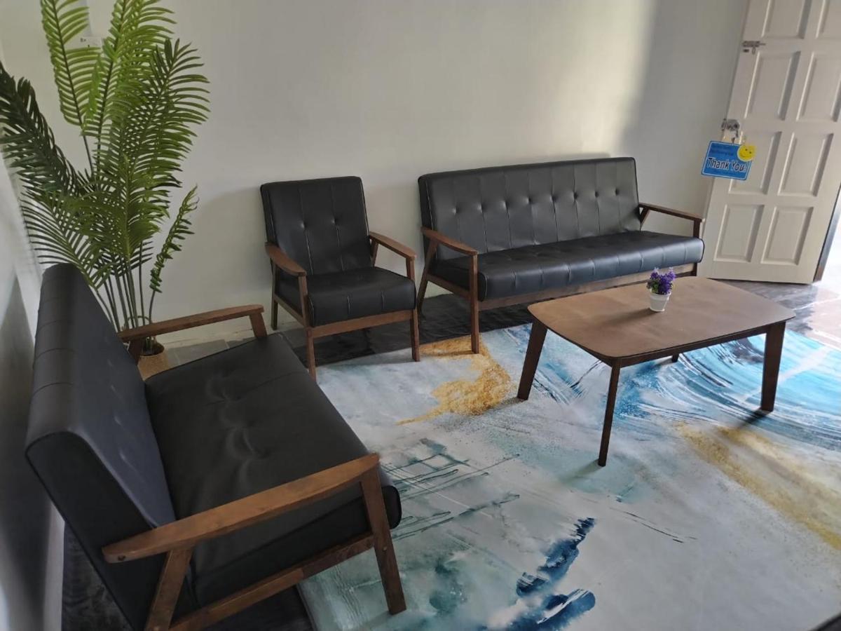 Homestay Embah Ros & Embah Lek Hutan Melintang Eksteriør bilde